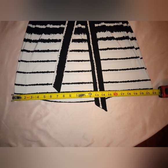 "JANE LAMERTON" LADIES DRESS - Picture 8 of 16